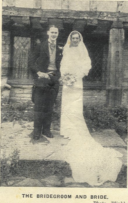 Margaret HUGHES and Osmond EDWARDS on their wedding day in October 1934